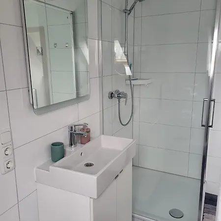 Apartment A&v Gemuetliche Rheinblick Daisy Duisburg